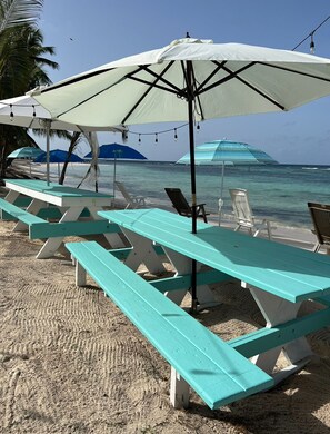 Restaurant - Casa Rosada Beach Front (Mano Juan)