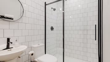 Family Room, Multiple Beds (#23) | Bathroom