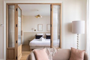 2 chambres, fer et planche Ă repasser, Wi-Fi gratuit, draps fournis