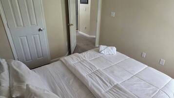 3 habitaciones, tabla de planchar con plancha y wifi