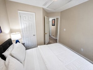 3 bedrooms, iron/ironing board, WiFi
