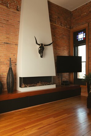 Interior - Lumberjack Inn 2300 sq.ft in DT with a rooftop (Stillwater)