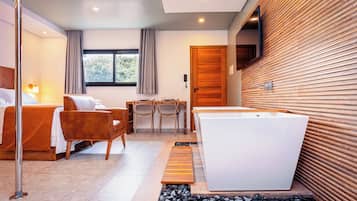 Premium Room, Bathtub | In-room safe, laptop workspace, blackout curtains, free WiFi