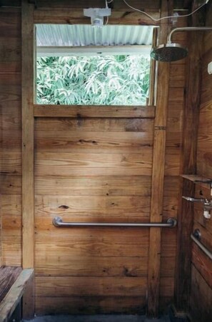 Shower, towels, soap, shampoo - Tree Camping Tent: Hacienda Monte Rey

 (Luquillo)