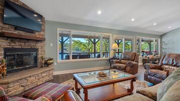 Smart-TV, peis, videospill og bordtennis