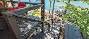 Luxury Lakefront Retreat in Hot Springs Village