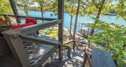 Luxury Lakefront Retreat in Hot Springs Village