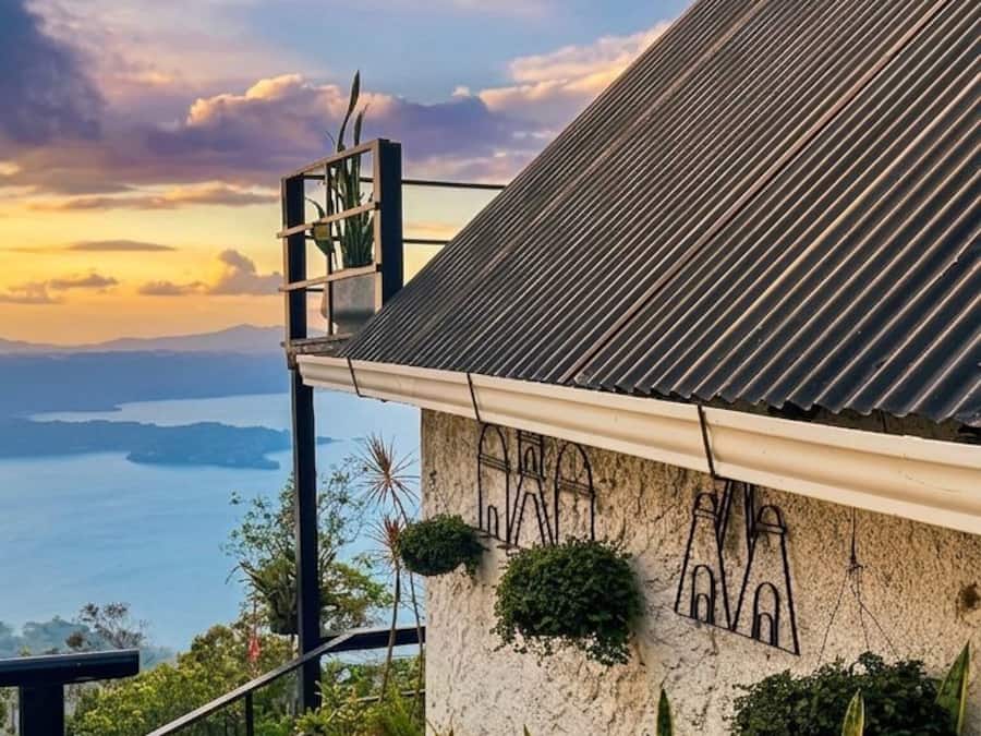Fachada da propriedade