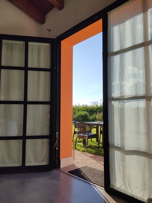 Interior - La Crosona 1 Accessible Apartment in the Countryside (Lazise)