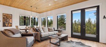 Idyllic 5BD Montana Home w/ private hot tub, fire pit & amazing views! Sleep 8!