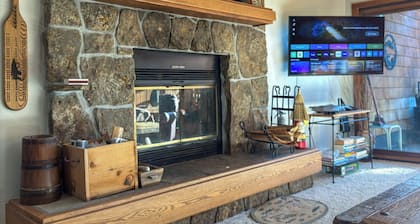 Charming 3-Bedroom Luxury Condo â Just 5 Minutes from Big Sky Slopes!