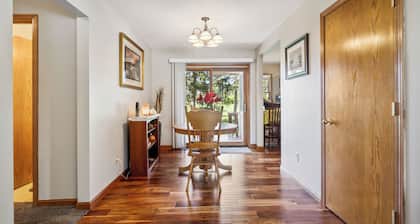 Charming 4-bedroom house with High Speed WiFi in Marion