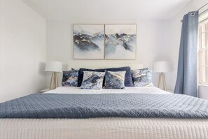 3 bedrooms, desk, iron/ironing board, travel cot