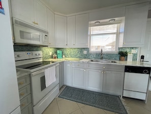 Fridge, microwave, oven, stovetop - Penthouse condo, Gulf and Intercostal views, Bonita Beach and Tennis Club (Bonita Springs)