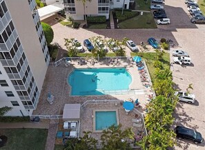 Piscine extérieure, piscine chauffée