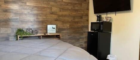 Rollaway beds, free WiFi, bed sheets
