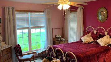 1 bedroom, desk, iron/ironing board, free WiFi