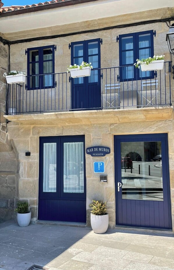 Front of property - MAR DE MUROS (Muros)