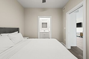 2 chambres, fer et planche Ă repasser, draps fournis
