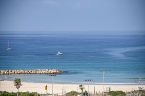 Uklassifisert bilde, 2 av 25, knapp