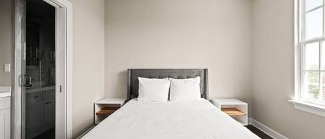 2 bedrooms, iron/ironing board, bed sheets