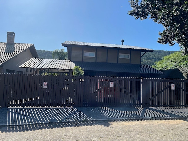Premium House | Exterior