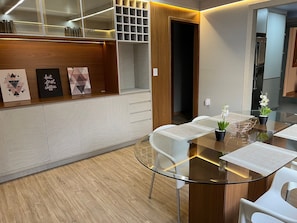 Premium House | Dining