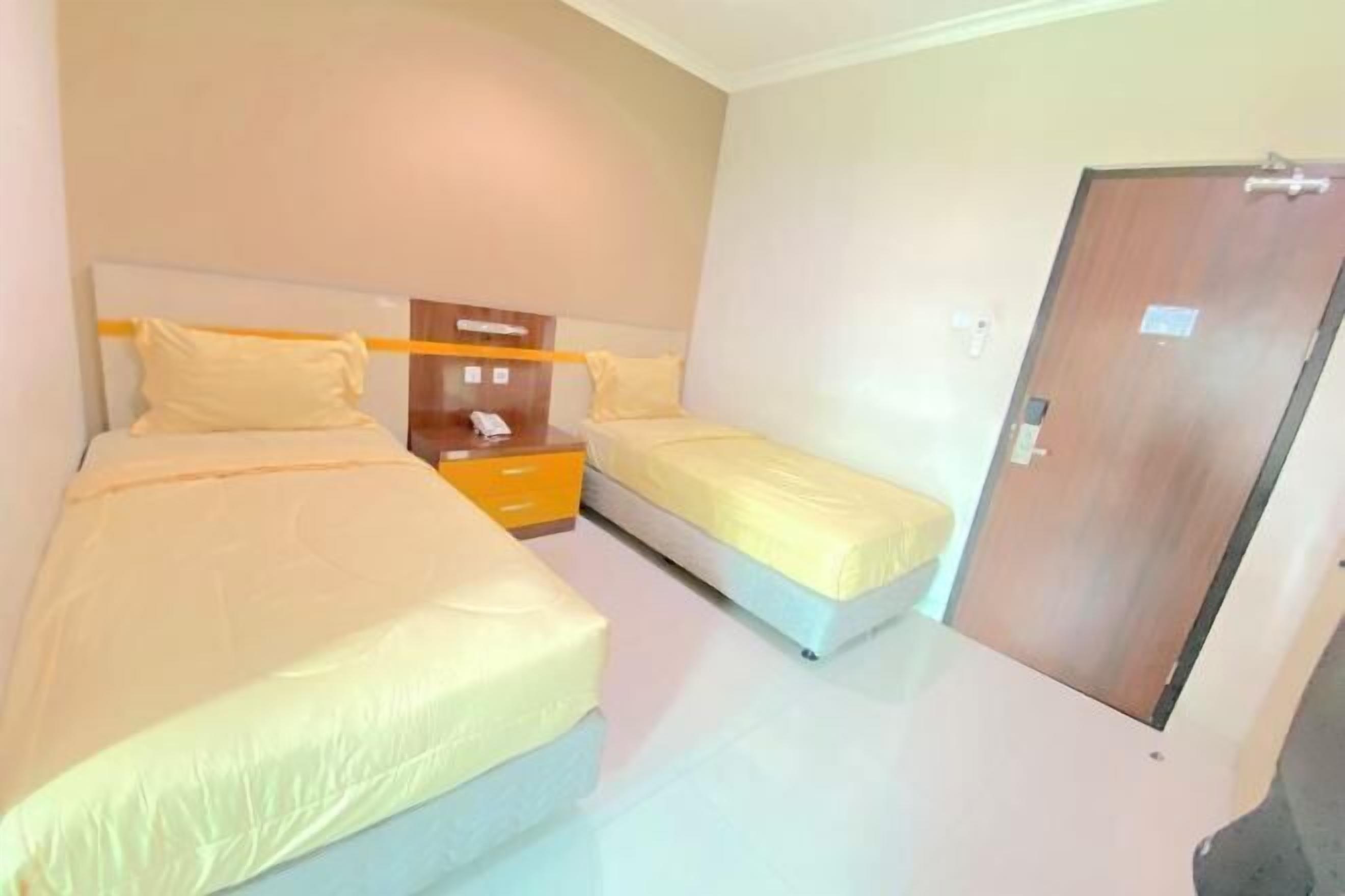 Bureau, espace de travail pour ordinateur portable