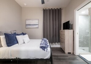 3 chambres, fer et planche Ă repasser, literie fournie