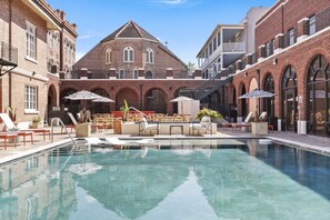 Pool - Spacious 3BR Suite in the Heart of New Orleans (New Orleans)