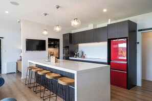 Fridge, microwave, dishwasher, coffee/tea maker