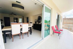 Apartamento, 3 quartos, sacada | Sacada