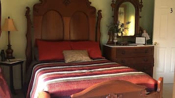 1 bedroom, desk, iron/ironing board, free WiFi