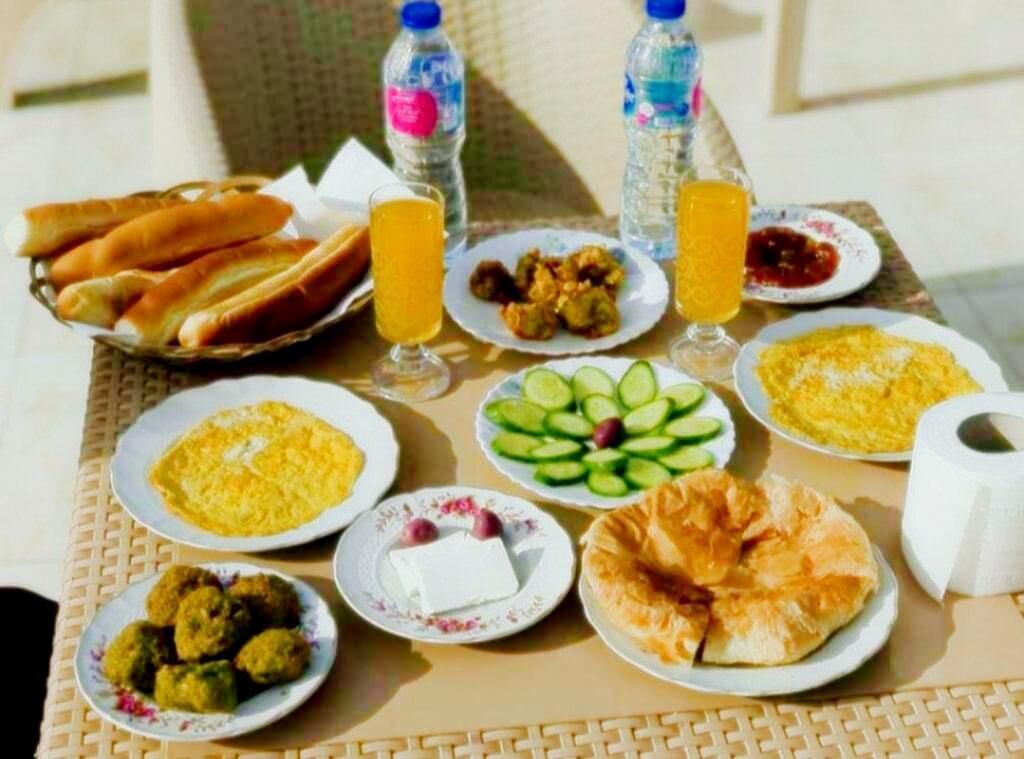 Photo - Crystal pyramid inn