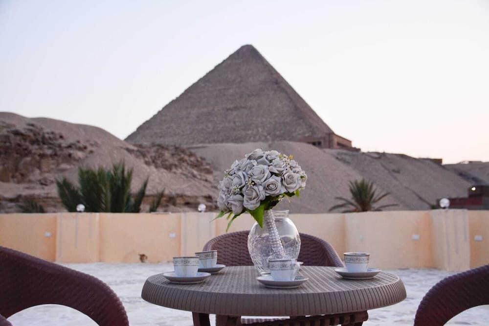 Crystal pyramid inn