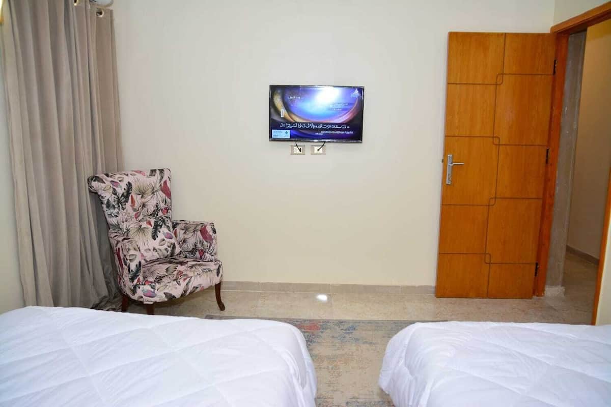 Comfort Twin Room, Mountain View | Laptop workspace, soundproofing, free WiFi