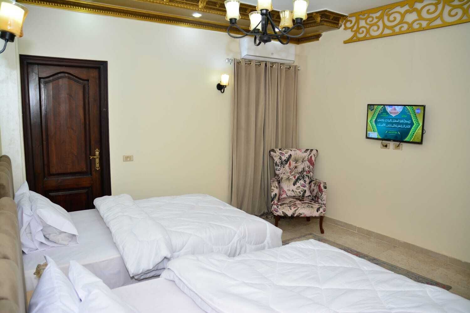 Foto - Crystal pyramid inn