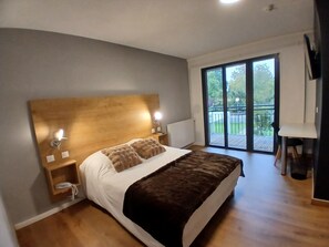 Comfort Twin Room, Balcony, Garden View | Desk, laptop workspace, free WiFi