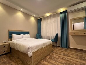 Deluxe Double Room With Grand Egyptian Museum View | Egyptian cotton sheets, premium bedding, minibar, desk - EQama Grand Egyptian Museum View (Giza)