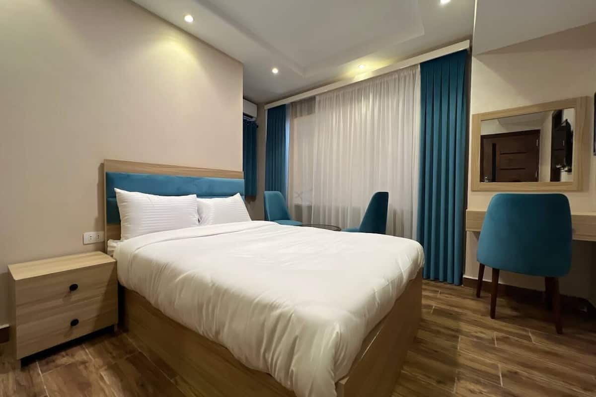 Sábanas de algodón egipcio, ropa de cama de alta calidad y minibar