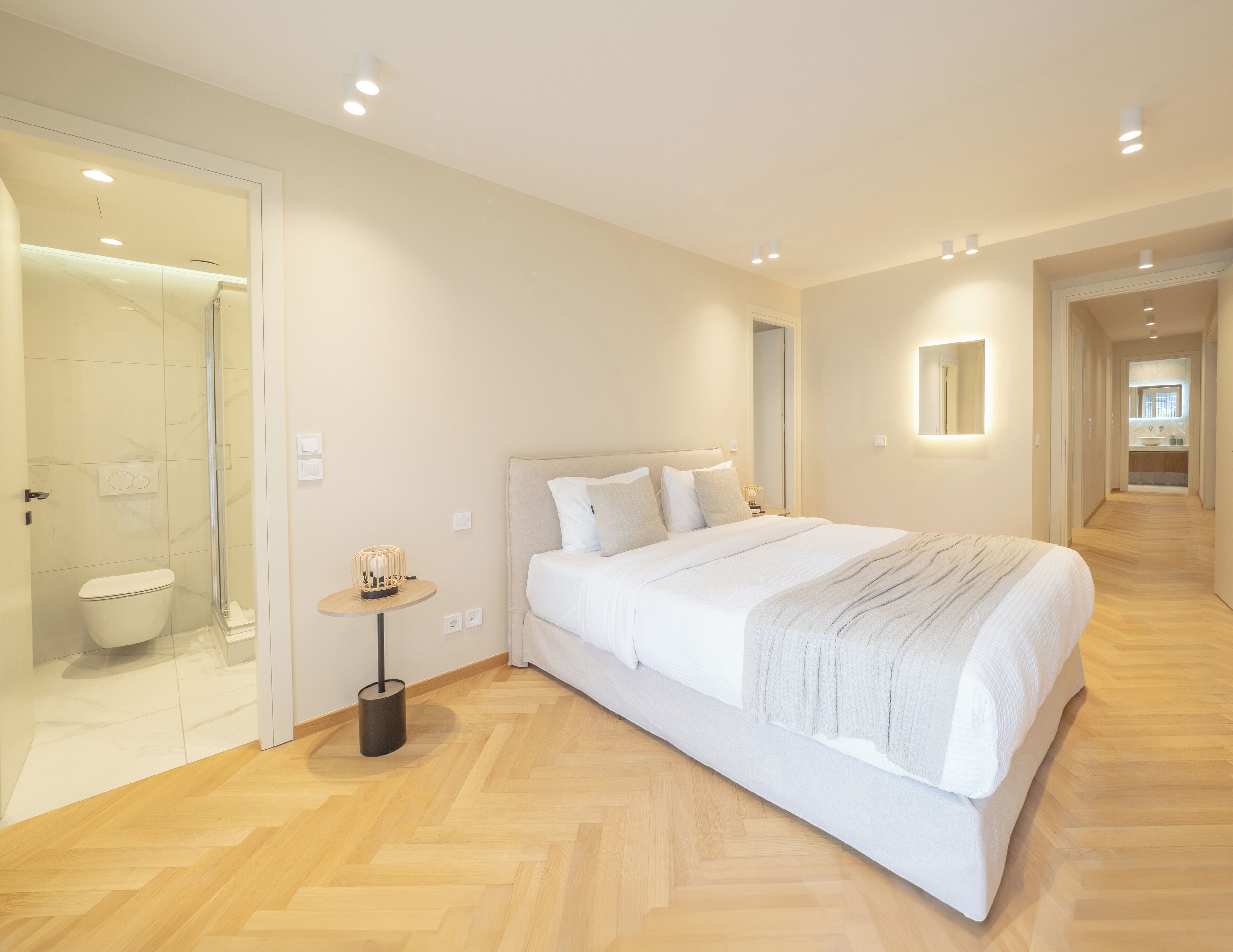 Departamento superior | Ropa de cama de alta calidad y caja de seguridad en la habitación 