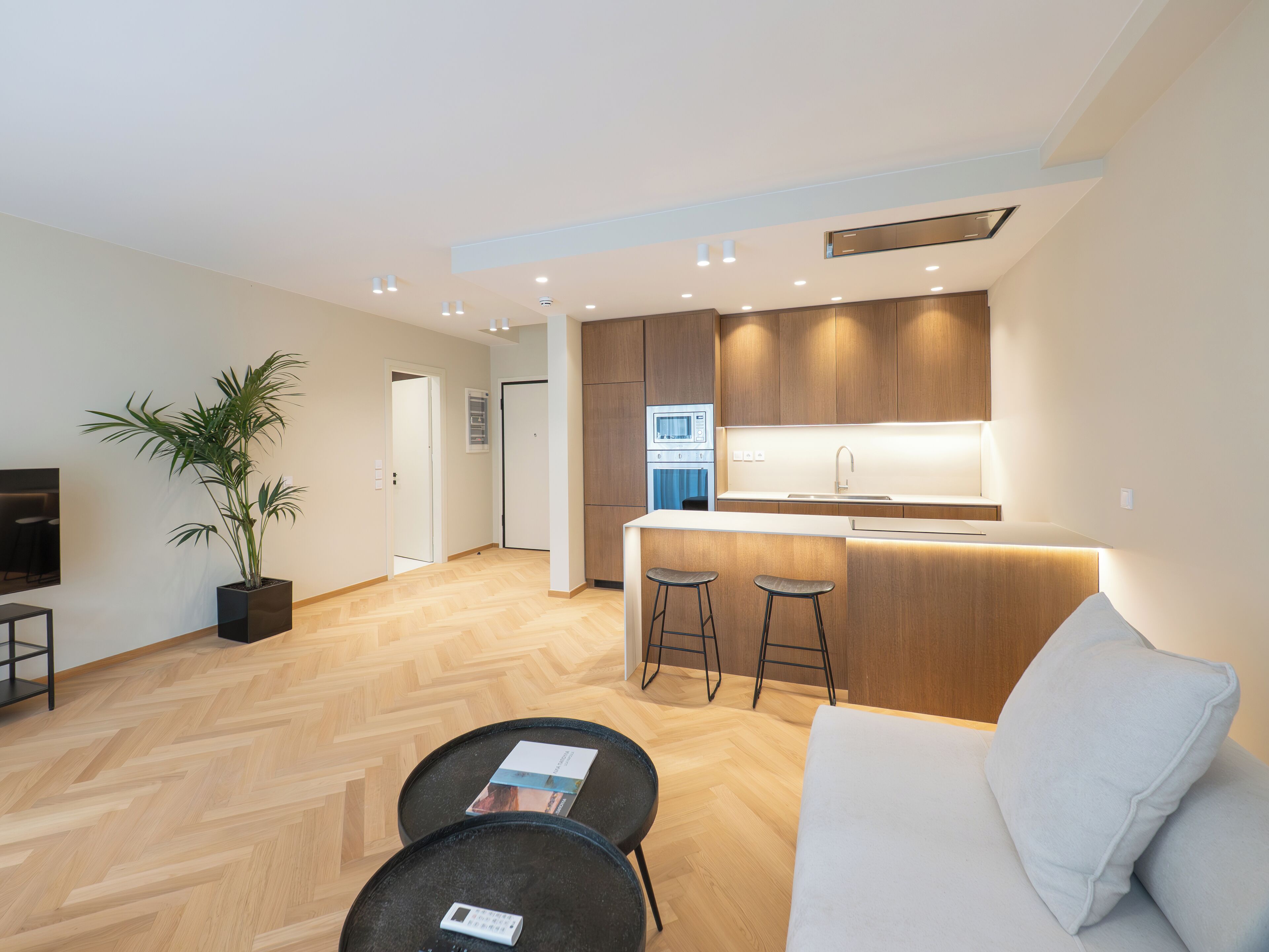 Design Apartment | Living area | 42-inch Smart TV with satellite channels, Netflix, streaming services