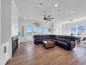 TV connectée, cheminée