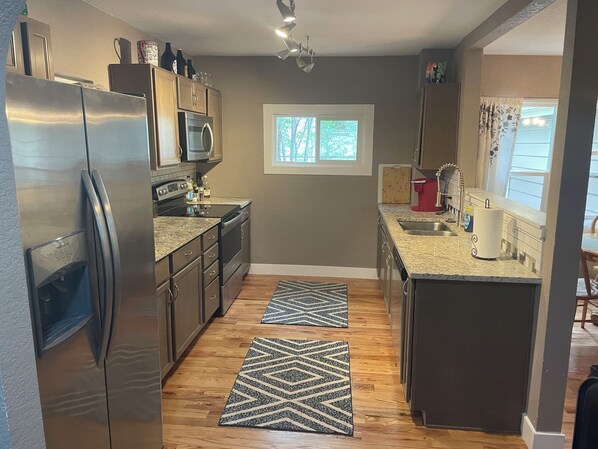 Microwave, oven, stovetop, dishwasher