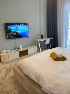 2 bedrooms, free WiFi - Modern and Cozy 2BR La Cote 1 La Mer  (Dubai)