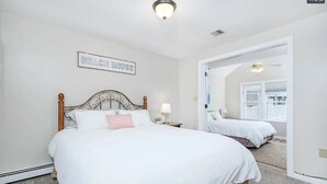 3 bedrooms, iron/ironing board, WiFi, bed sheets
