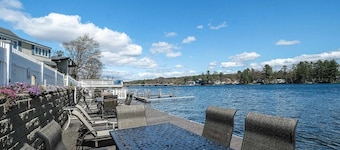 Modern Waterfront Condo with Views and Lake Access