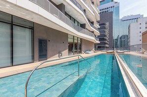 Outdoor pool - JFL prédio completo com café da manha (São Paulo)