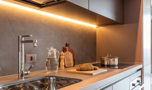Căn hộ Exclusive | Bếp riêng | Tủ lạnh, lò vi sóng, dụng cụ pha cà phê/trà