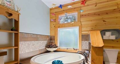 Family Friendly Cottage - Game Room+firepit+smores